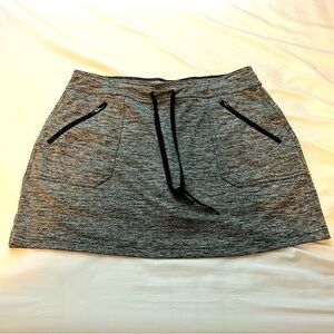 Tek Gear Women’s Athletic Skirt with Built in Shorts. Grey.